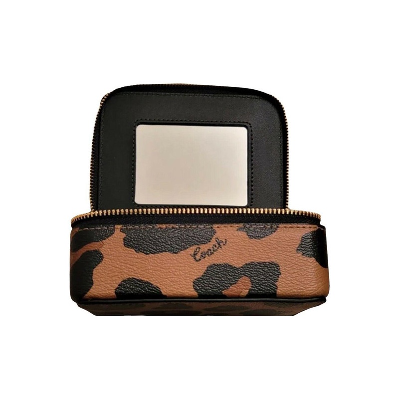 กระเป๋าเก็บเครื่องสำอาง COACH  - Makeup บทวิจารณ์และราคา